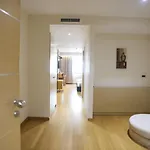 Sky 2 Hotel