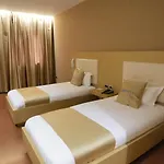 Sky 2 4*