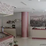 Sky 2 4* Tirana