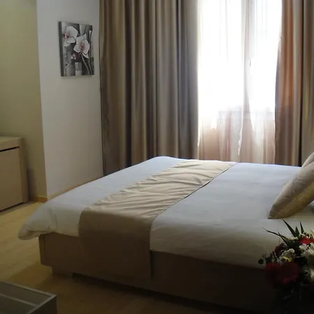 Sky 2 Ξενοδοχείο 4*