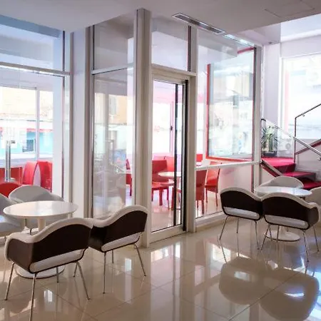 Sky 2 Ξενοδοχείο 4*