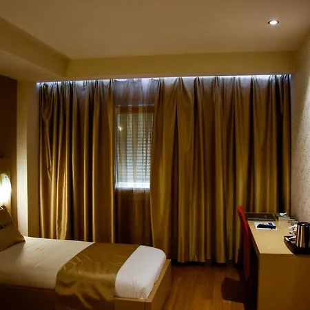 Sky 2 Ξενοδοχείο 4*
