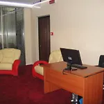 Sky 2 4*