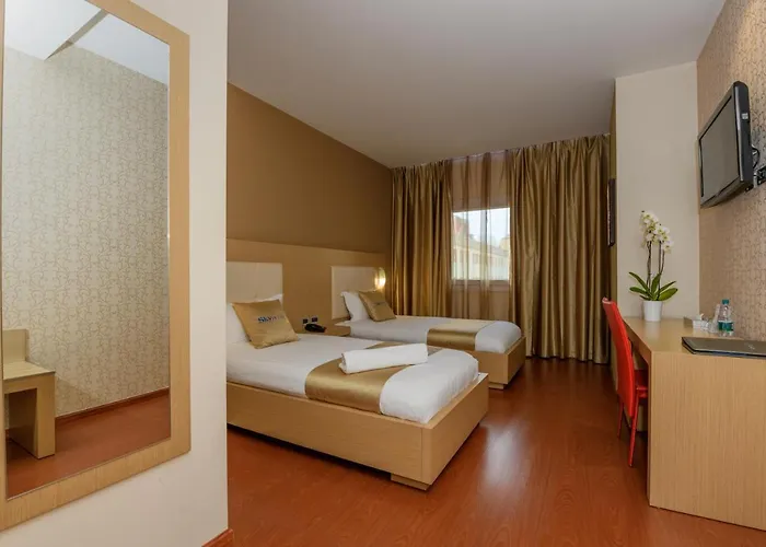 Sky 2 Hotel 4*