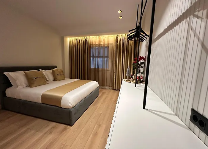 Sky 2 Hotel