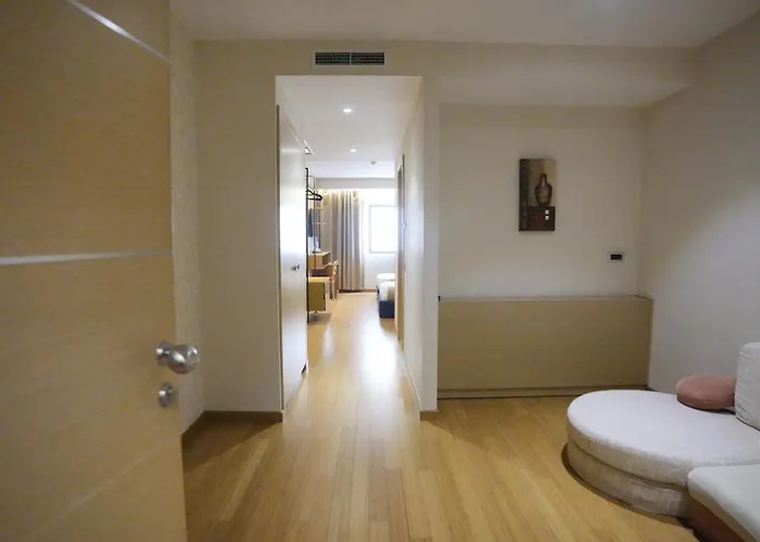 Hotel Sky 2 4*