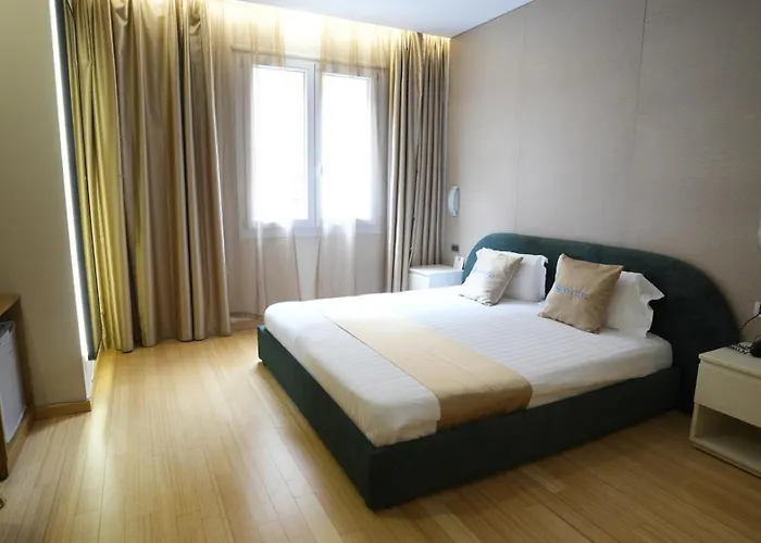 Sky 2 Hotel Tirana