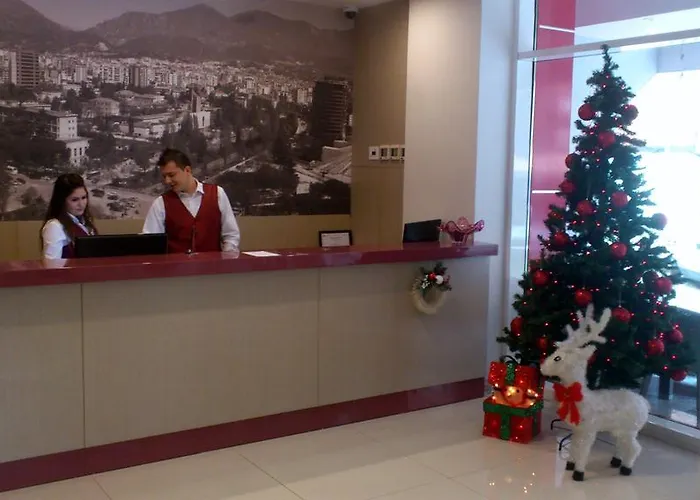 Sky 2 Hotel