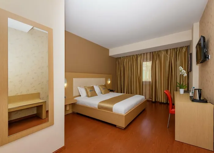 Hotel Sky 2 4*