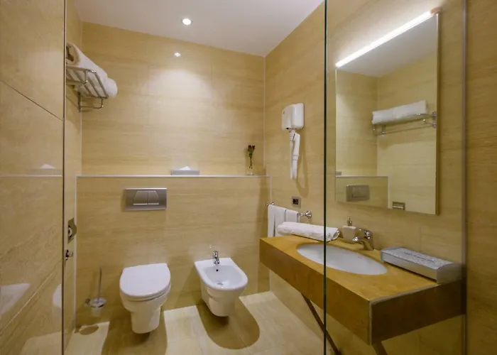Hotel Sky 2 4*
